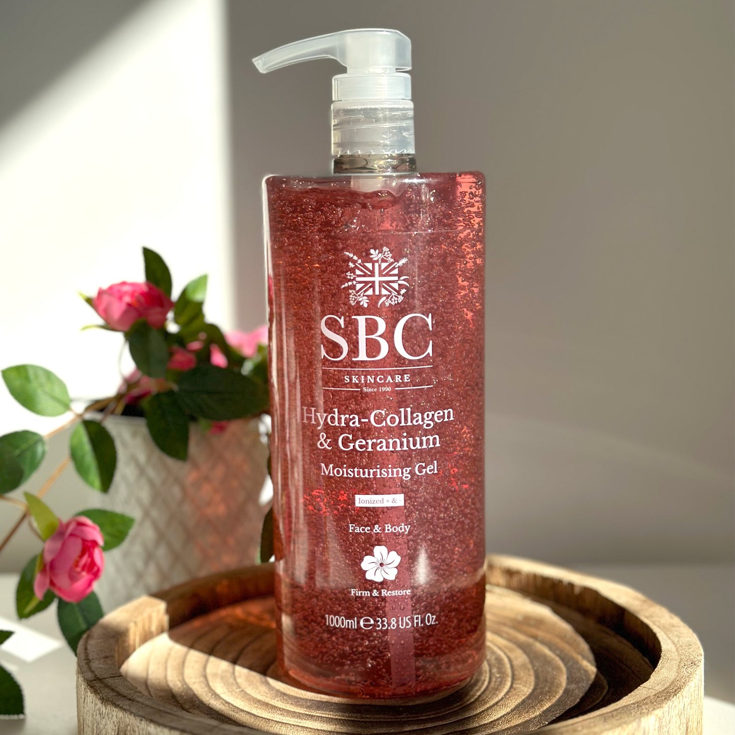 Hydra-Collagen & Geranium Moisturising Gel on a wooden plinth in the sun